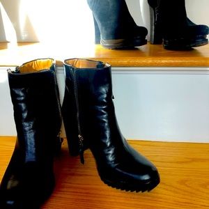 Collection of 9 ladies high end boots - size 6